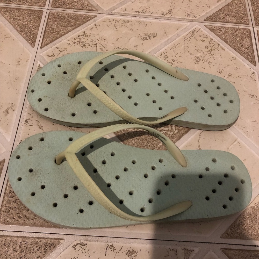 Flip flops - Picture 2 of 9